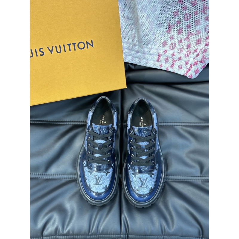 l**is V*t*n sneakers